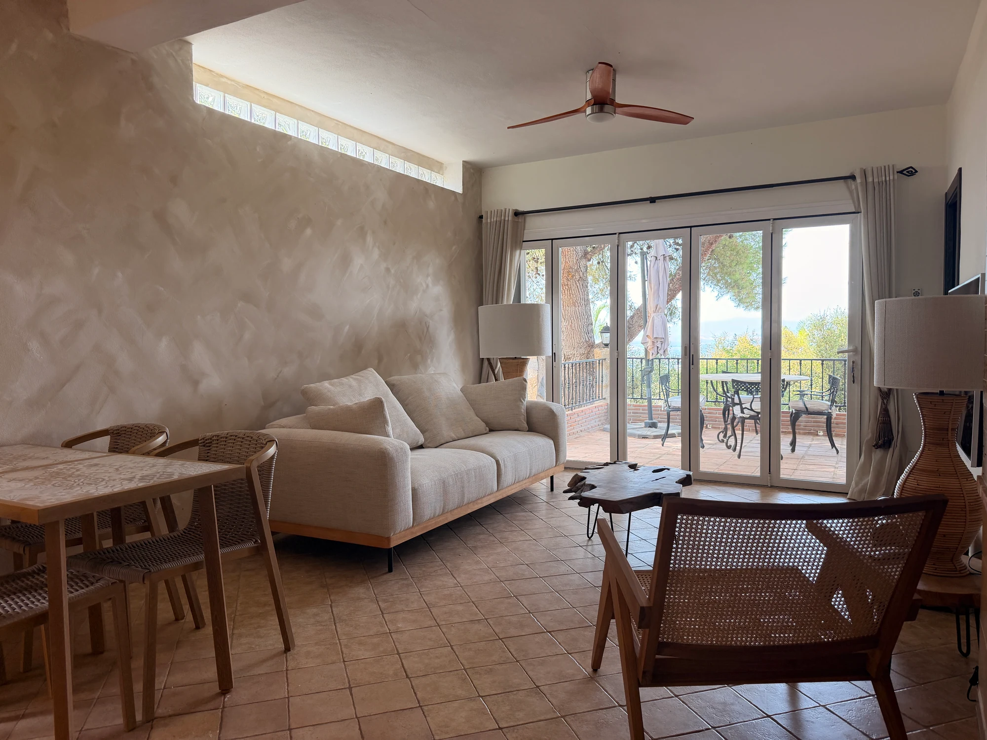 Casa Serena, Finca Sonrisa